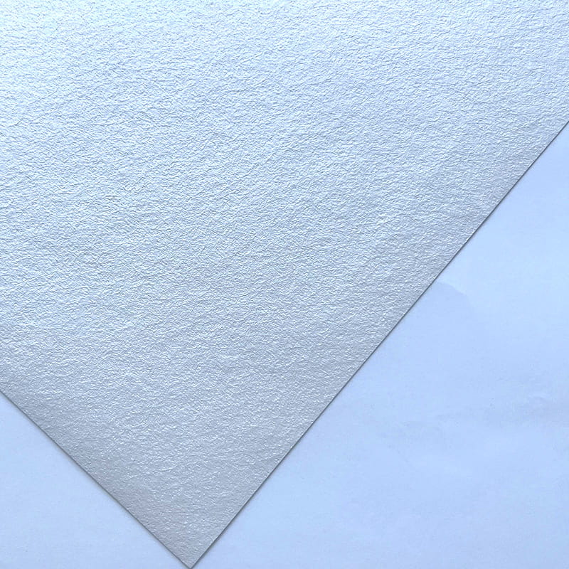 طلاء جدران مطلية باللاتكس ذات لون نقي