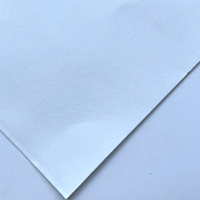 طلاء جدران مطلية باللاتكس ذات لون نقي